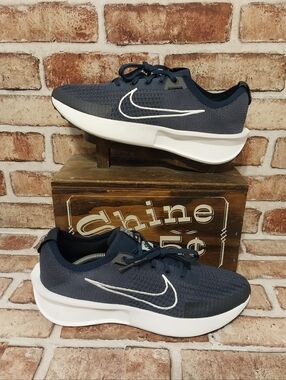 Pre-owned 2023 Nike Interact Run